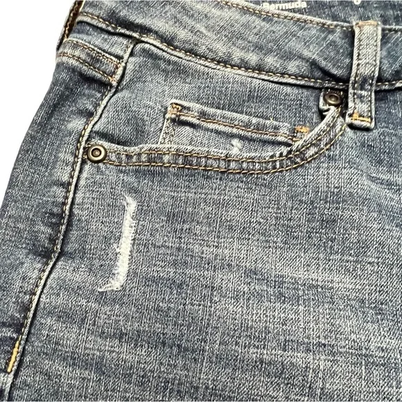 Women's Sonoma Goods For Life® Premium Roll Cuff Jean Shorts US 6 - Picture 6 of 9